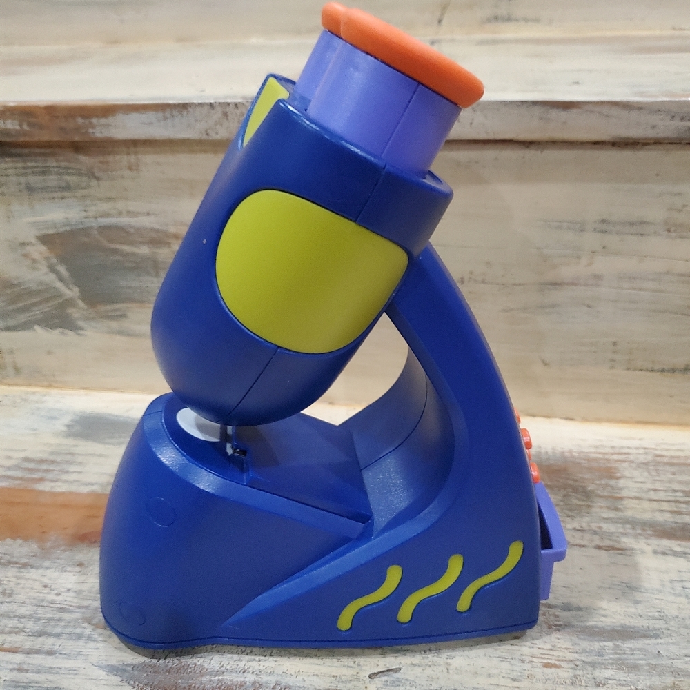 Geo safari talking microscope